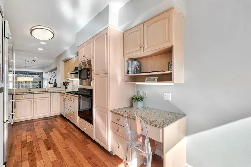 57 Waterside Close Eastchester NY 10709