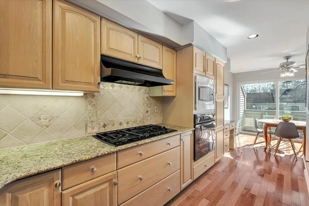 57 Waterside Close Eastchester NY 10709