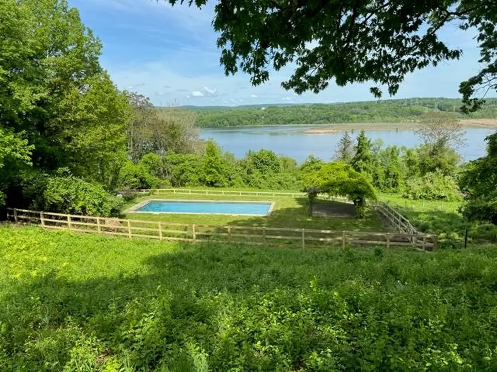 188 Mount Merino Road Hudson NY 12534