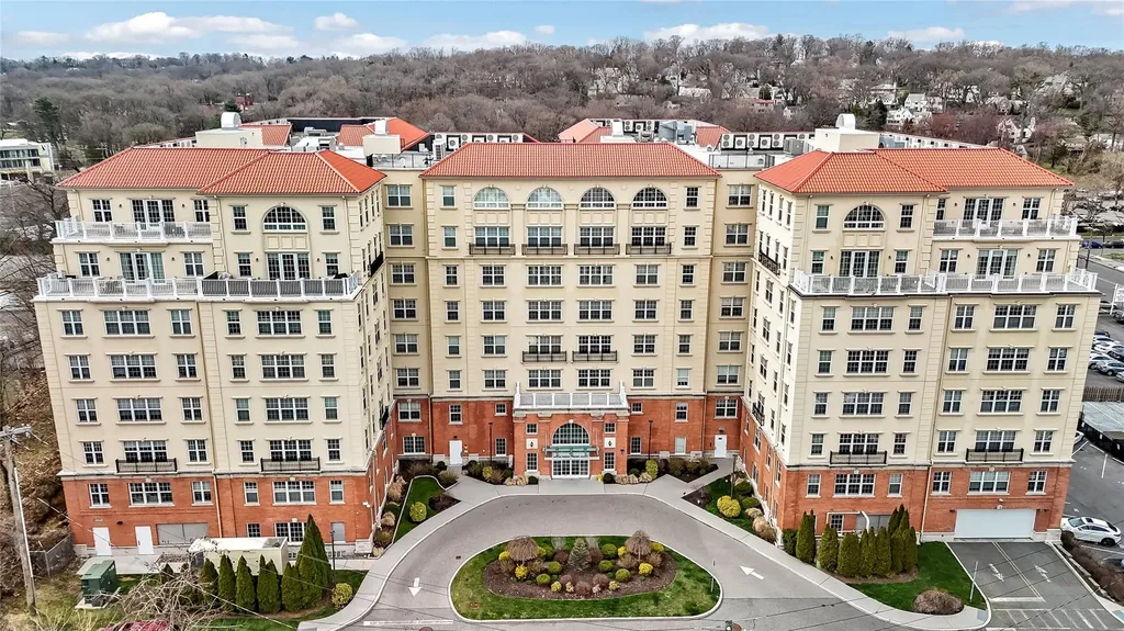 10 Byron Place Larchmont NY 10538