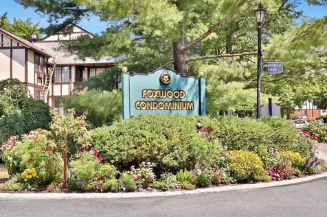 76 Foxwood Drive Pleasantville NY 10570