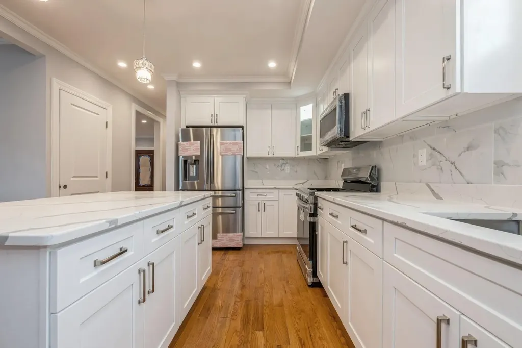 246-59 86th Road Bellerose NY 11426