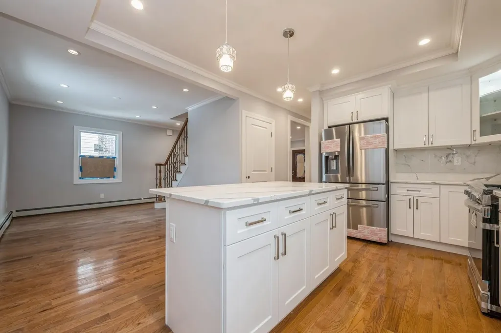 246-59 86th Road Bellerose NY 11426
