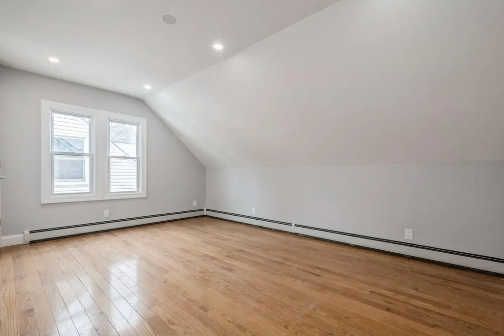 246-59 86th Road Bellerose NY 11426