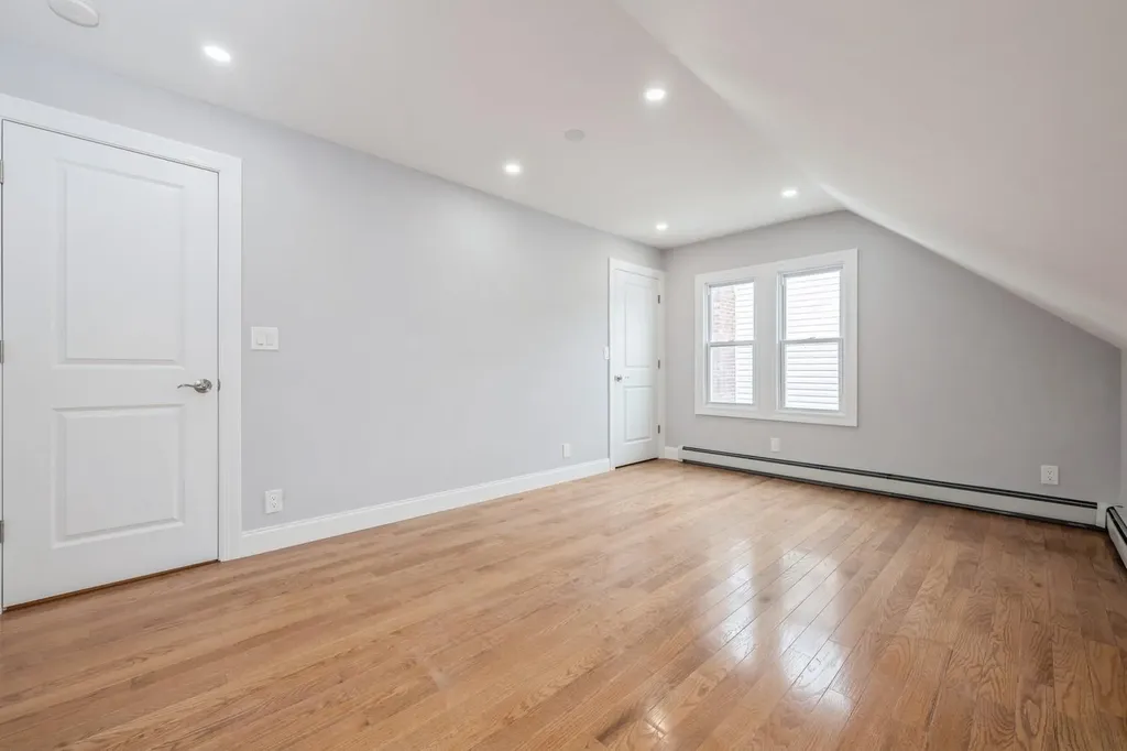 246-59 86th Road Bellerose NY 11426