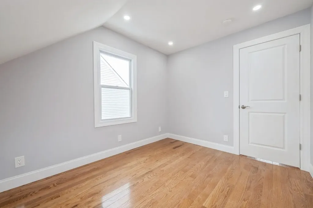 246-59 86th Road Bellerose NY 11426