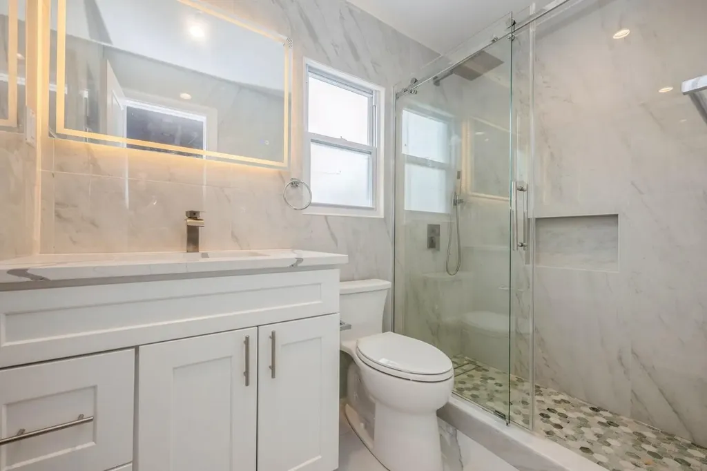 246-59 86th Road Bellerose NY 11426
