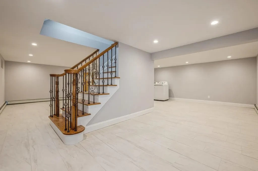 246-59 86th Road Bellerose NY 11426