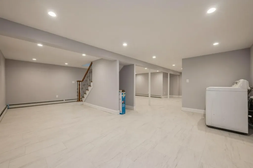 246-59 86th Road Bellerose NY 11426