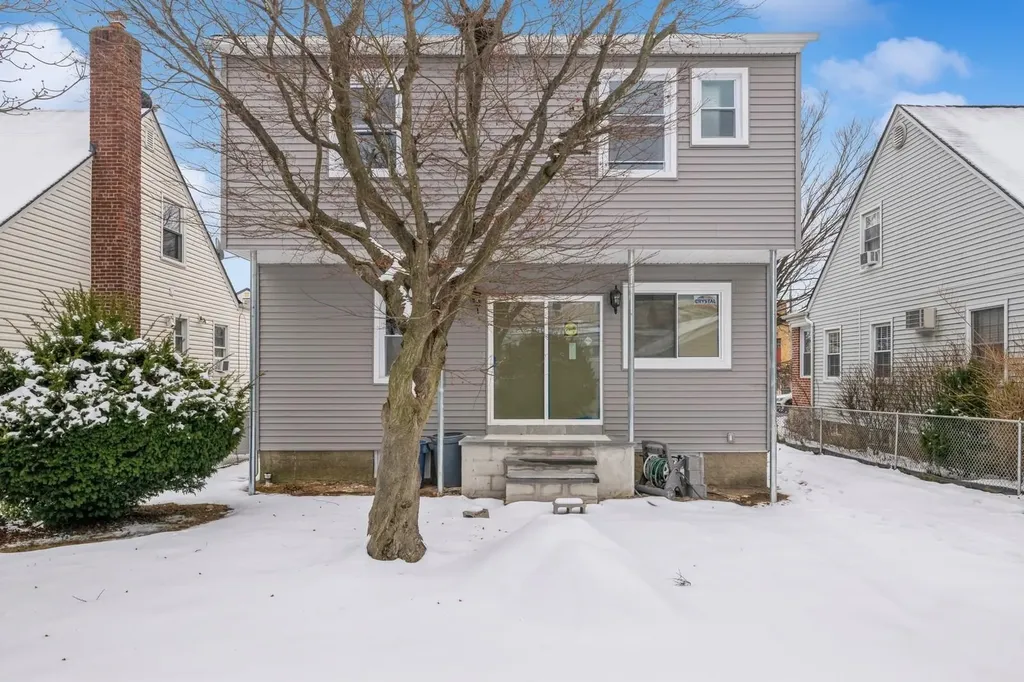 246-59 86th Road Bellerose NY 11426