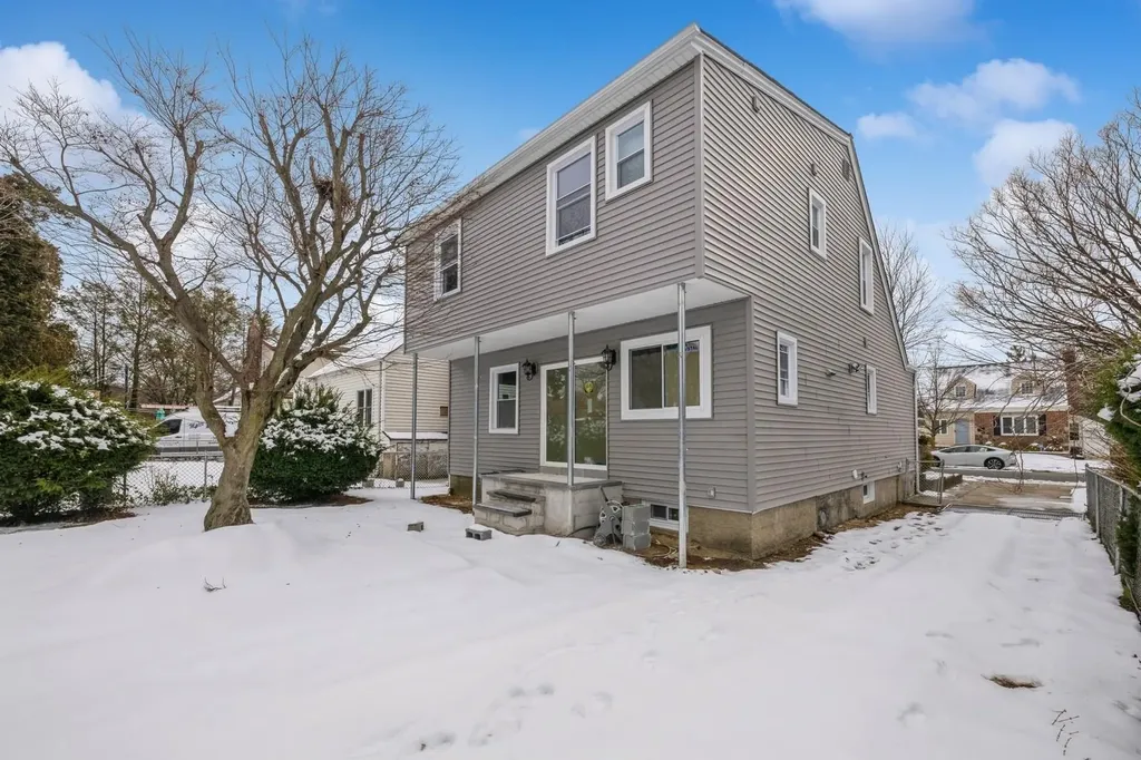 246-59 86th Road Bellerose NY 11426
