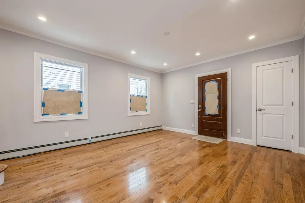 246-59 86th Road Bellerose NY 11426