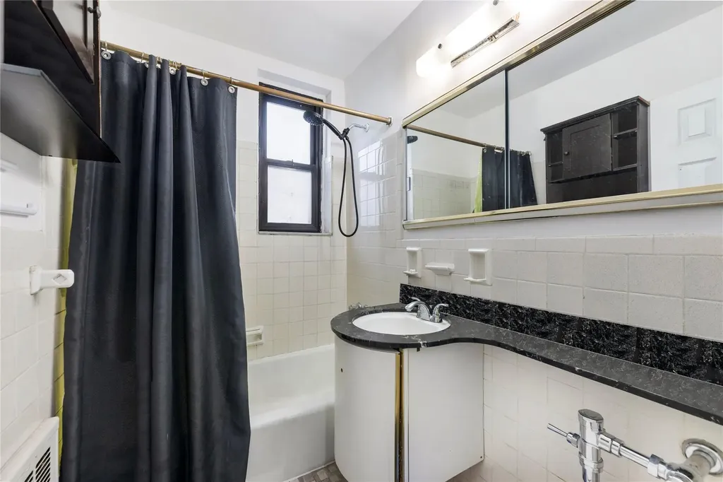 1270 E 51st Street Brooklyn NY 11234