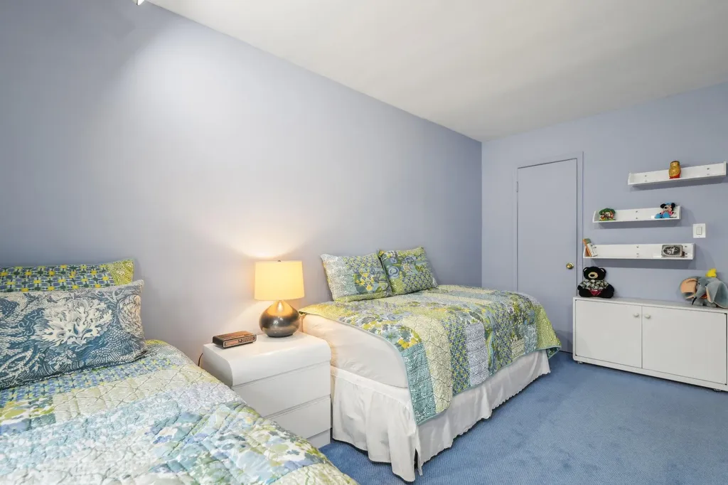 68 Barry Lane Syosset NY 11791