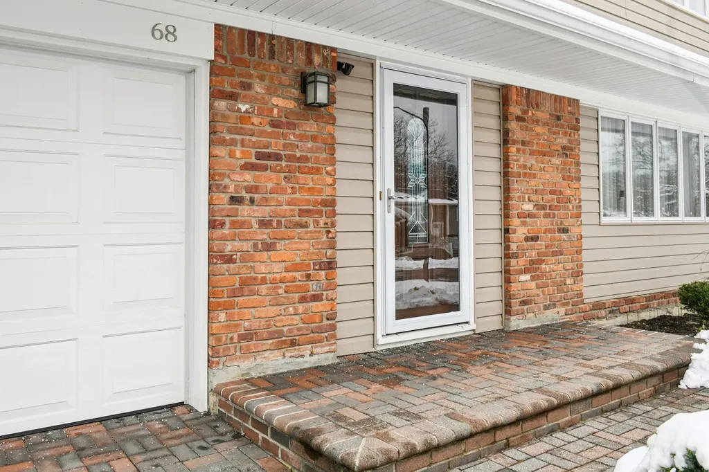 68 Barry Lane Syosset NY 11791