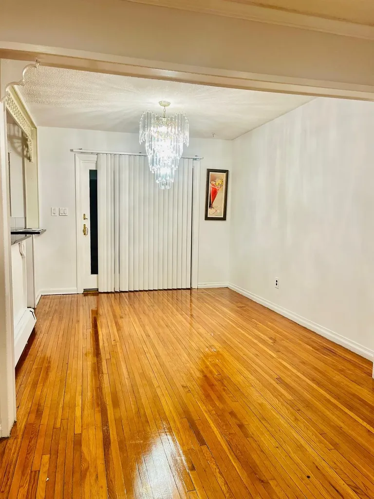 55 Middlecamp Road Westbury NY 11590