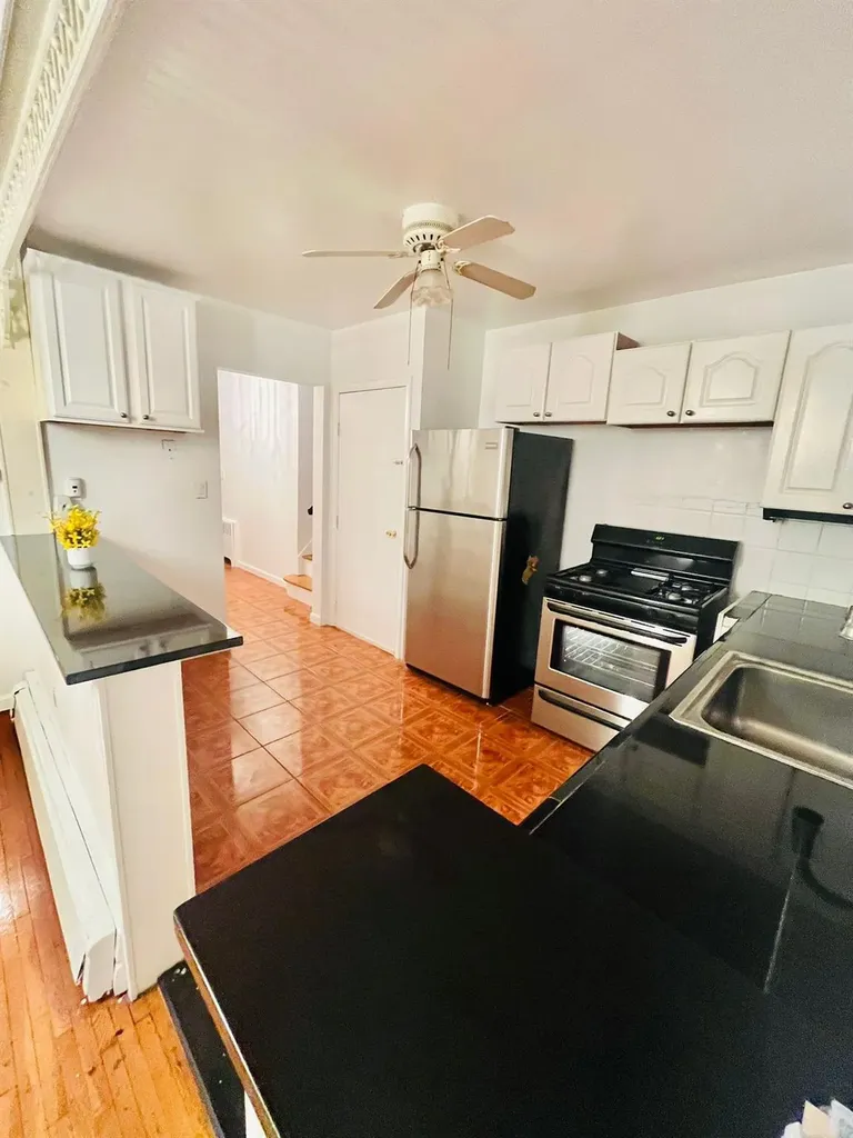 55 Middlecamp Road Westbury NY 11590