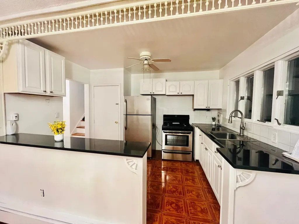 55 Middlecamp Road Westbury NY 11590