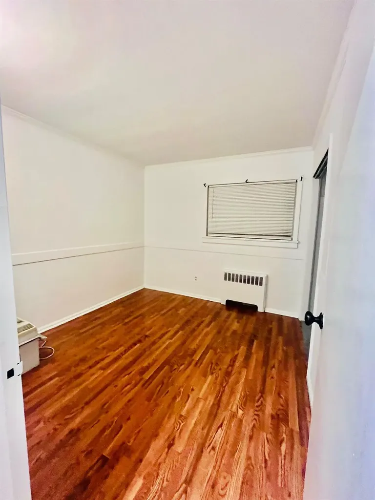 55 Middlecamp Road Westbury NY 11590
