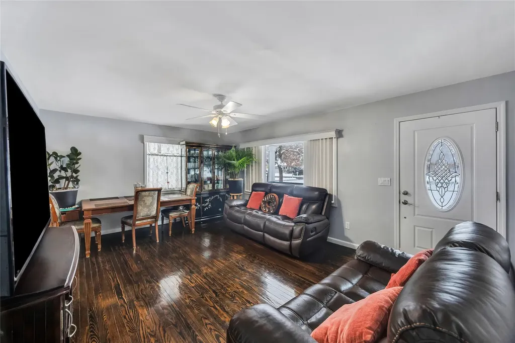 145 Hammond Road Centereach NY 11720