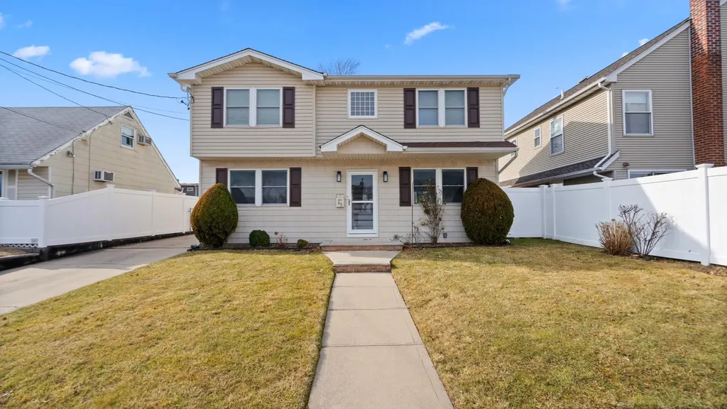 35 Whaley Avenue Bethpage NY 11714