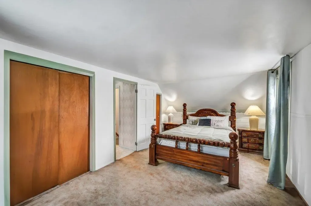11 Russell Avenue Elmont NY 11003