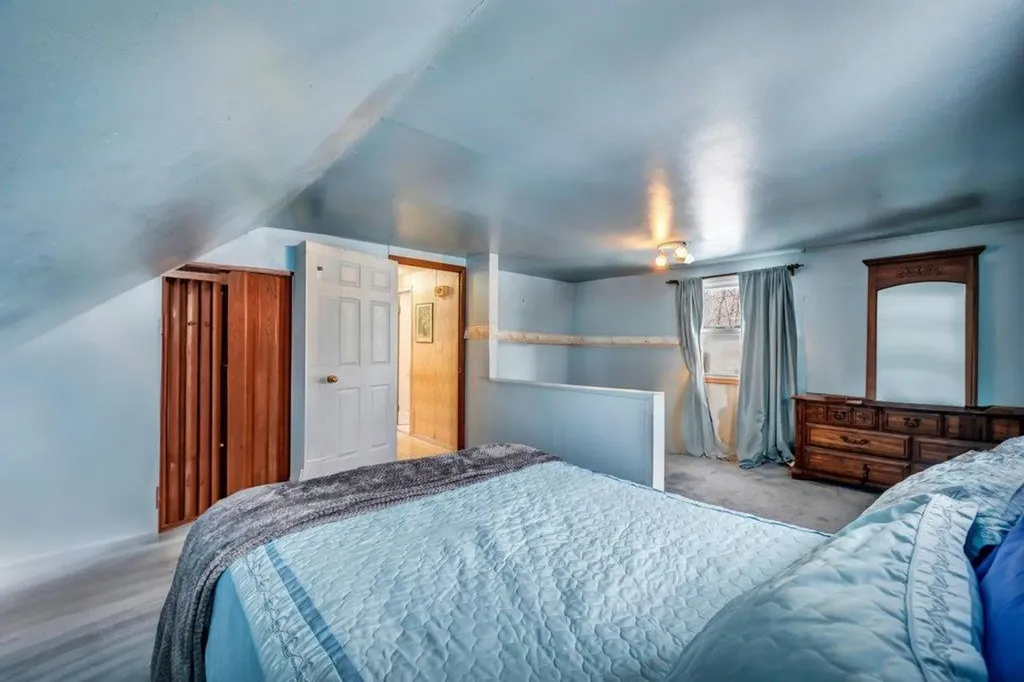 11 Russell Avenue Elmont NY 11003