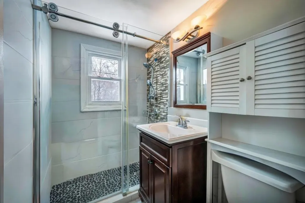 11 Russell Avenue Elmont NY 11003