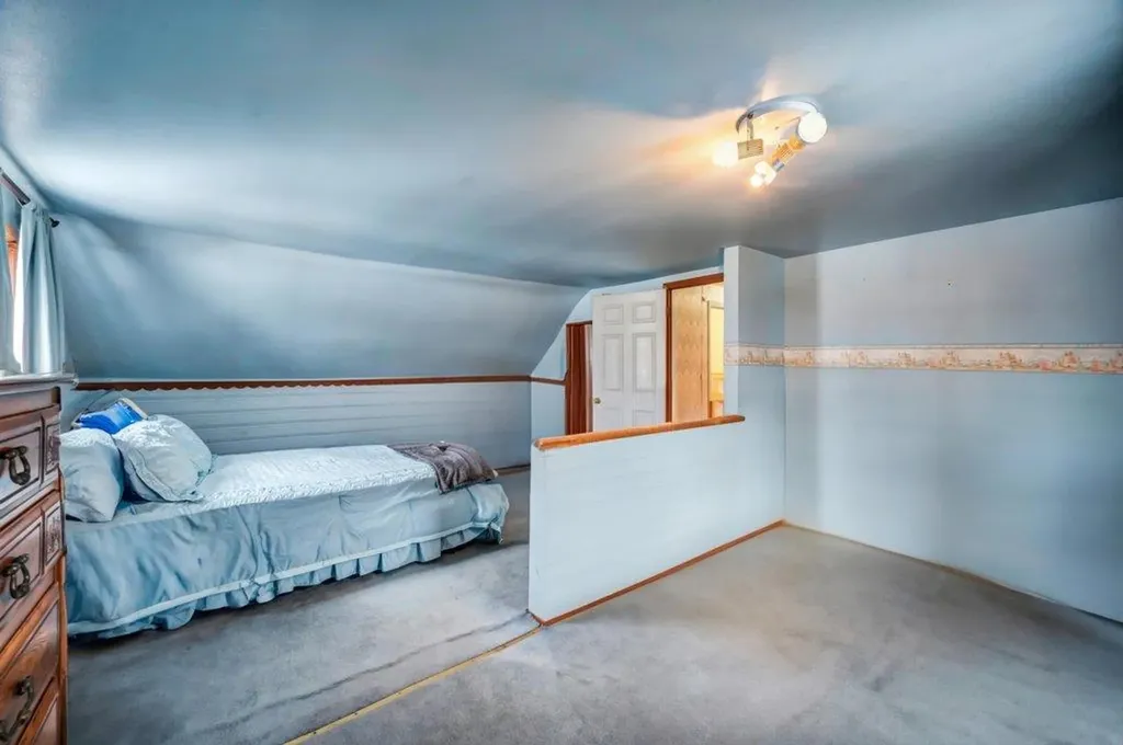 11 Russell Avenue Elmont NY 11003