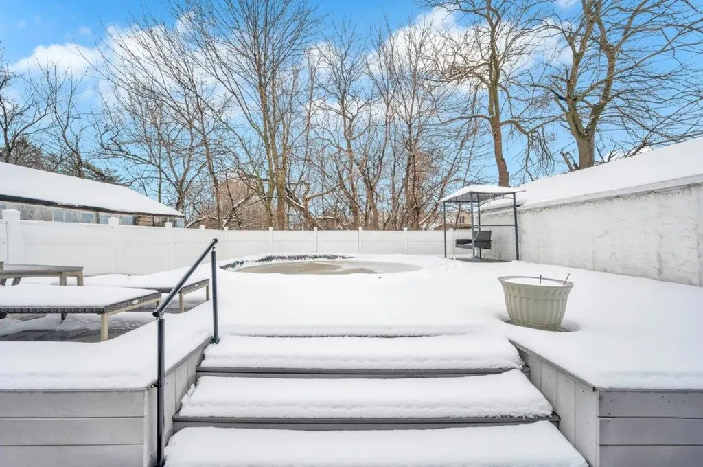 11 Russell Avenue Elmont NY 11003