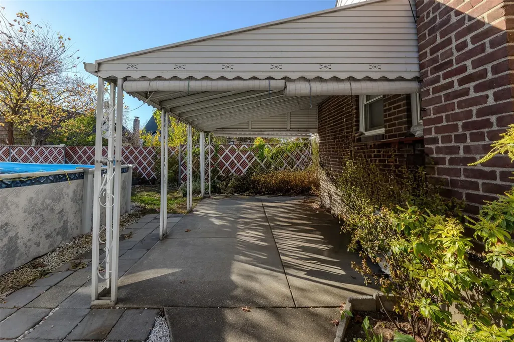 14 Orchard Place Valley Stream NY 11580