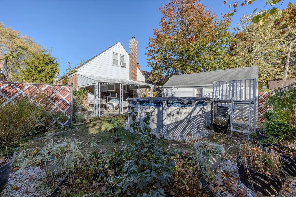 14 Orchard Place Valley Stream NY 11580