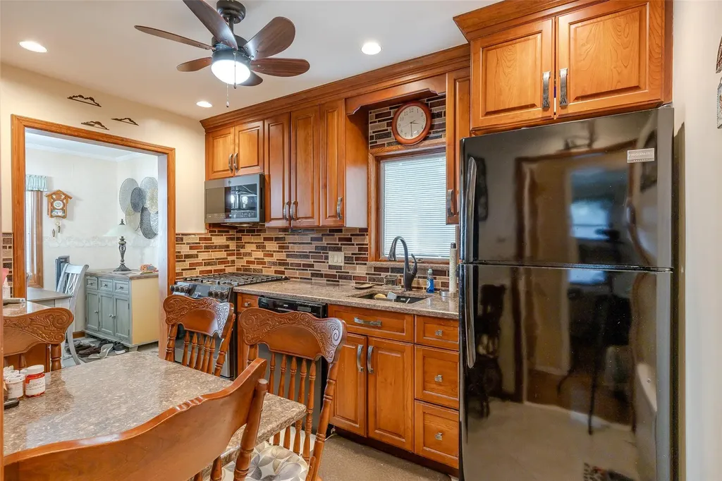 14 Orchard Place Valley Stream NY 11580