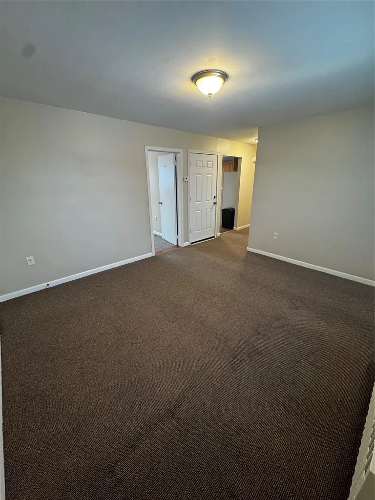 834 5th Street West Babylon NY 11704