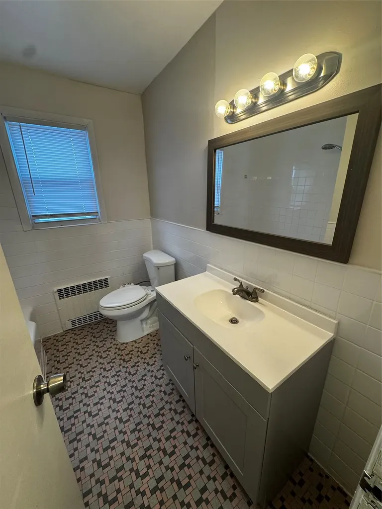 834 5th Street West Babylon NY 11704