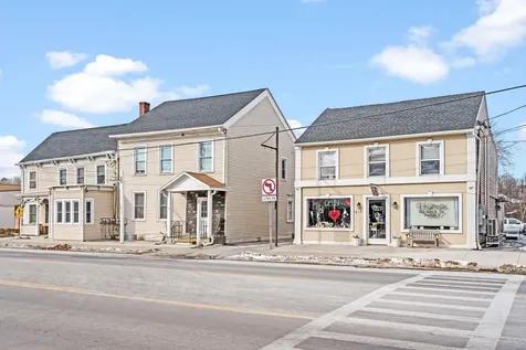 1611 Main Street Pleasant Valley NY 12569