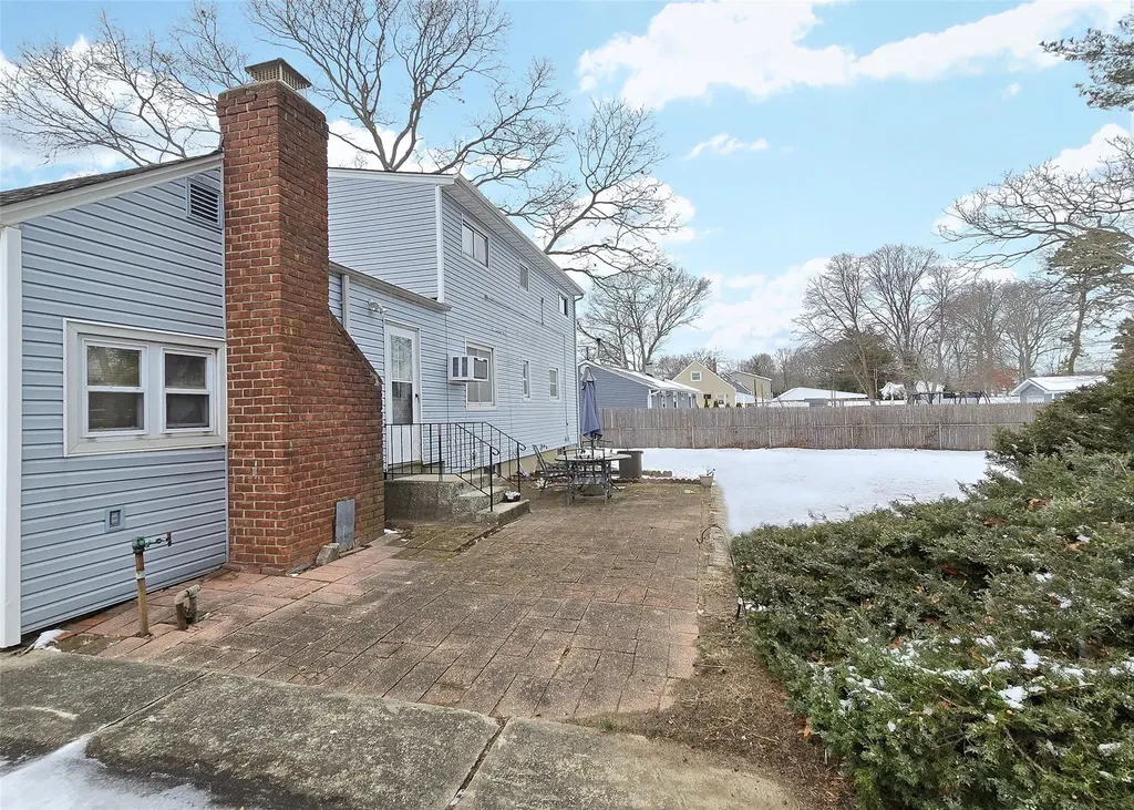 815 Udall Road West Islip NY 11795