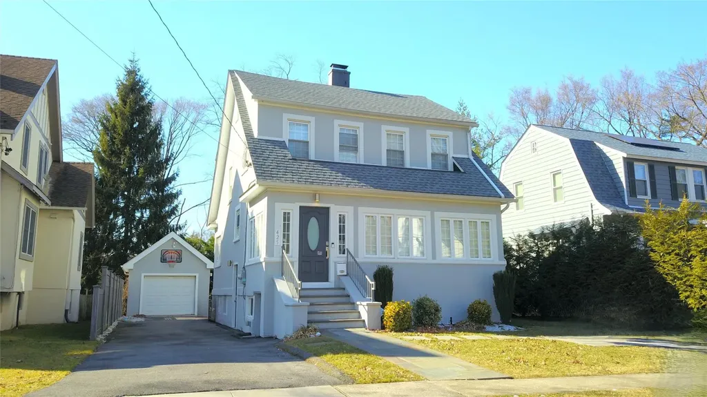425 Carol Place Pelham NY 10803
