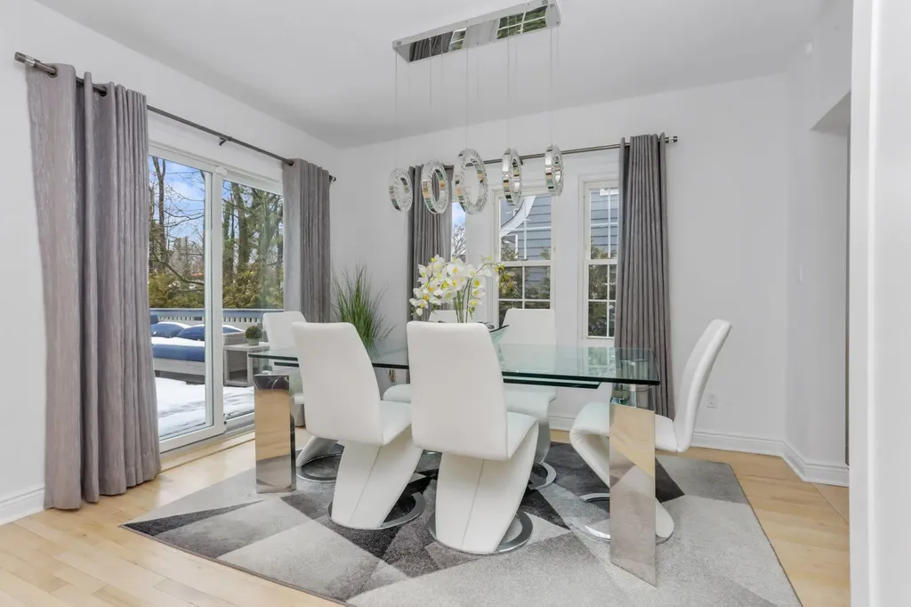 425 Carol Place Pelham NY 10803