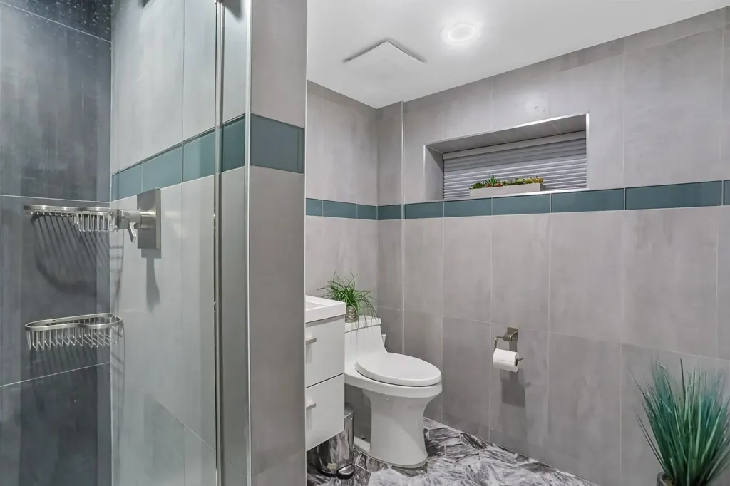 425 Carol Place Pelham NY 10803
