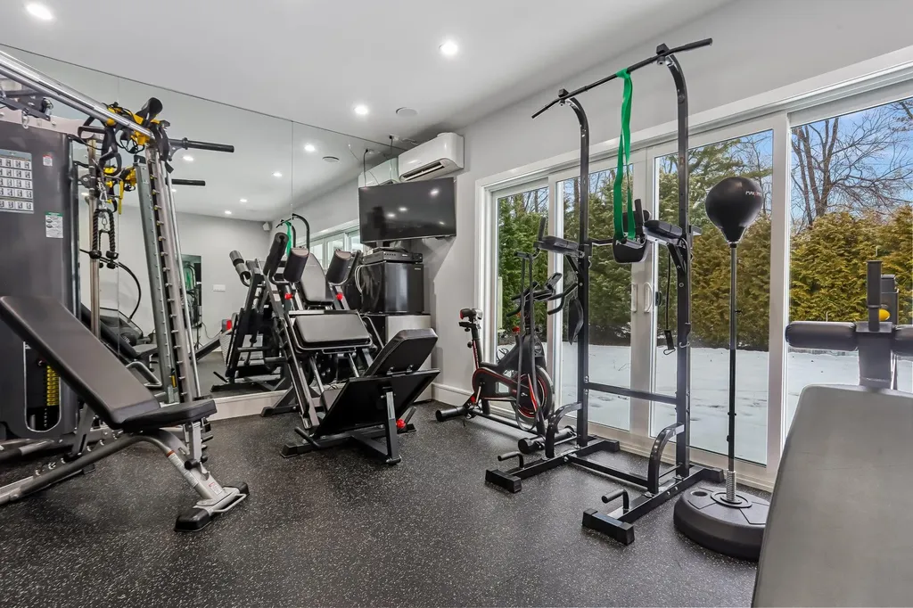 425 Carol Place Pelham NY 10803