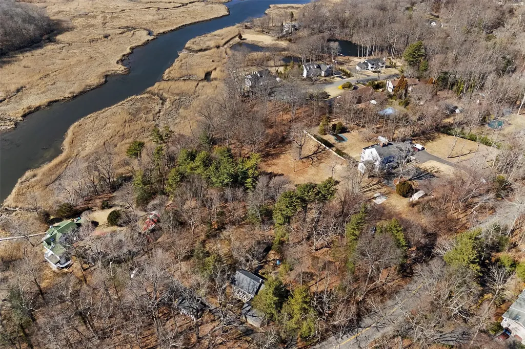 326a Nissequogue River Road Saint James NY 11780