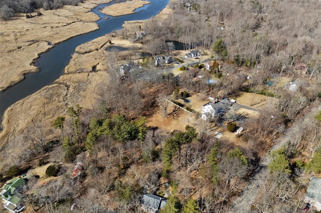 326a Nissequogue River Road Saint James NY 11780