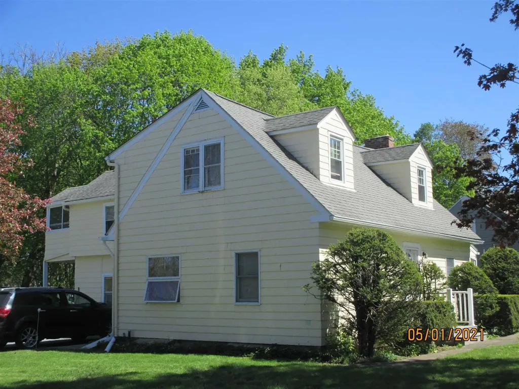 932 Violet Avenue Hyde Park NY 12538