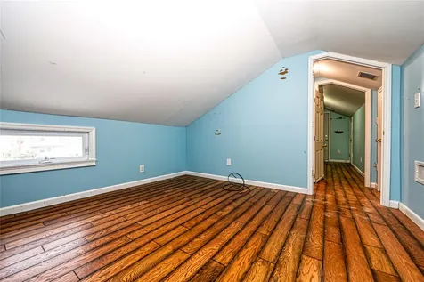 25 Fairlawn Court Shirley NY 11967