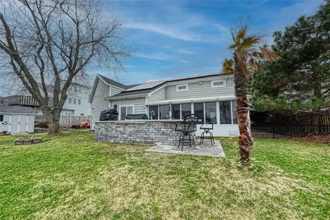 25 Fairlawn Court Shirley NY 11967