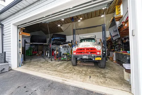 25 Fairlawn Court Shirley NY 11967