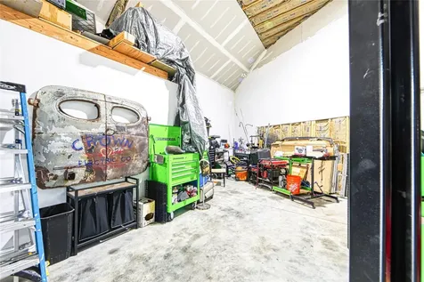 25 Fairlawn Court Shirley NY 11967