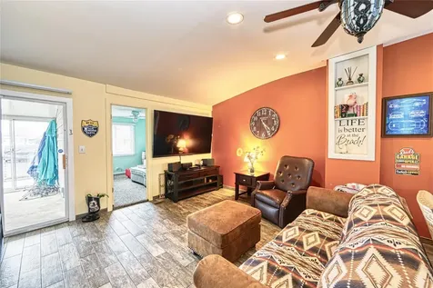 25 Fairlawn Court Shirley NY 11967