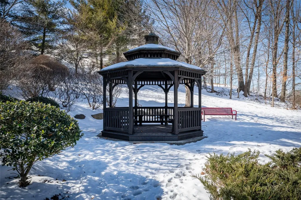 227 Highridge Court Peekskill NY 10566